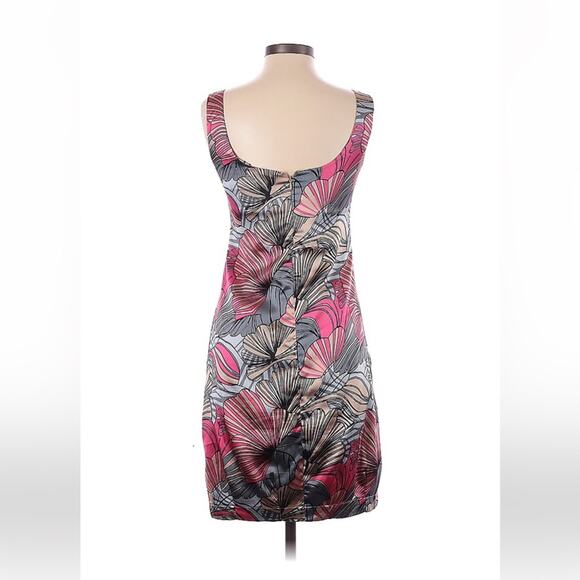 Shapes floral print satin sheath dress in pink, grey, tan, size small - Picture 2 of 10